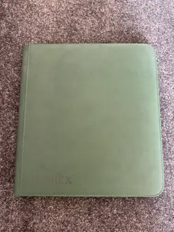 Vault X - 12 Pocket Trading Card Zip Binder 480 Cards - Green - Image 1