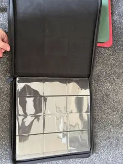 Vault X - 12 Pocket Trading Card Zip Binder 480 Cards - Green - Image 2