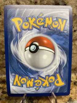 Pokemon TCG Pikachu V 043/185 Vivid Voltage Ultra Rare Holo. - Image 2