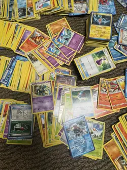 Huge Collection Bulk Lot of 900+ Pokemon Cards (lots of 2009-2014) - Image 4