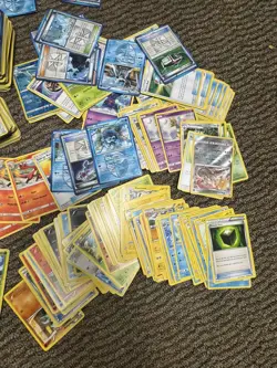 Huge Collection Bulk Lot of 900+ Pokemon Cards (lots of 2009-2014) - Image 5