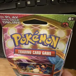 Pokemon TCG Sword & Shield Vivid Voltage Charizard Holo Theme Deck - Image 3