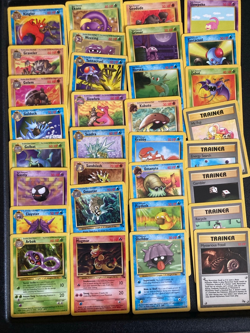 Pokemon Fossil Set Complete Common and Uncommon 32 Cards - Played/MP Condition. - Image 1