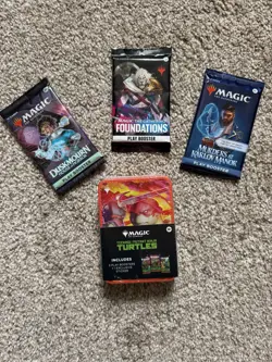 Magic: The Gathering Ninja Turtles Tin with 3 other MTG booster packs - Image 2