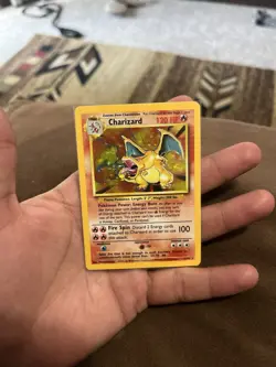 Rare Charizard Holo, Base Set card 04/102 - Pokemon , Un graded - Image 1