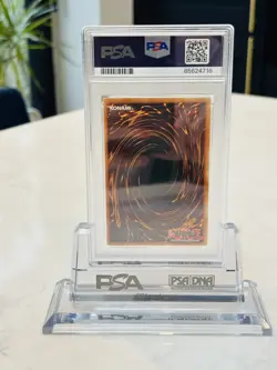 2002 YU-GI-OH! DARK HOLE LOB-E041 1ST EDITION SUPER RARE FOIL CARD PSA 8 - Image 2