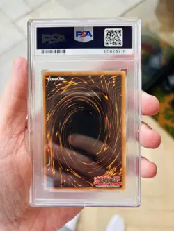 2002 YU-GI-OH! DARK HOLE LOB-E041 1ST EDITION SUPER RARE FOIL CARD PSA 8 - Image 3