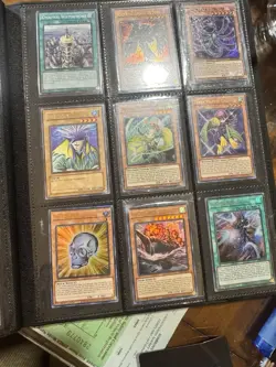 Konami Yu-Gi-Oh! 1st Edition English Card Lot Binder Toon Harpie Lady - Image 1