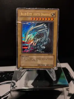Blue-Eyes White Dragon, SDK, Ultra Rare, Heavily Damages - Image 1