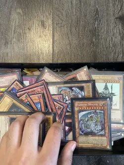 Yu-Gi-Oh Lot Card Collection 1996 1st Edition 500+ Cards 100+ Holos Etc - Image 3