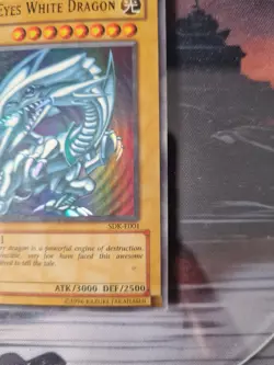 Yugioh Blue Eyes White Dragon SDK E001 1st.Editon Ultra Rare - Image 3