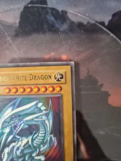 Yugioh Blue Eyes White Dragon SDK E001 1st.Editon Ultra Rare - Image 4