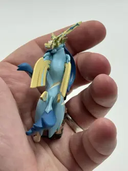 Pokemon TCG Crown Zenith Premium Figure Collection (Shiny Zacian) Pin & Figure - Image 5