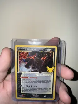 Pokemon TCG Umbreon Gold Star 17/17 Celebrations Holo Card Classic Collection - Image 1