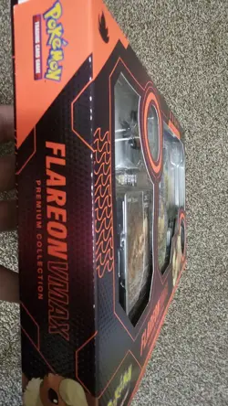 Pokemon Eevee Evolution Vmax Premium Collection Box Flareon VMAX!! - Image 2