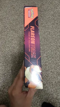 Pokemon Eevee Evolution Vmax Premium Collection Box Flareon VMAX!! - Image 4