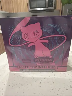 Pokemon TCG SWSH-Fusion Strike Elite Trainer Box SLIGHT TEAR IN SEAL - Image 1