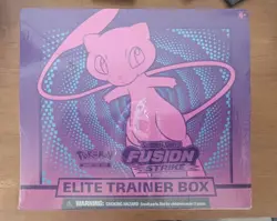 Nintendo Pokemon TCG: Sword & Shield Fusion Strike Elite Trainer Box DAMAGED 820650809330 - Image 1