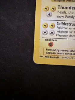 Magneton 9/102 Pokemon Card TCG Base Set Unlimited Holo Rare - Image 5