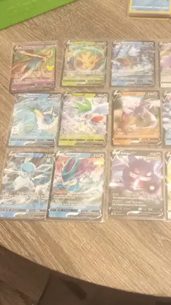 Pokemon TCG V Card Foil Lot Zacian, Leafeon, Gyarados, Ditto, Vaporeon English - Image 1