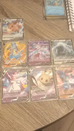 Pokemon TCG V Card Foil Lot Zacian, Leafeon, Gyarados, Ditto, Vaporeon English - Image 2