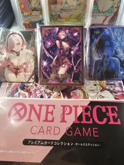 One Piece Vinsmoke Reiju Admirable Collection vo.1 ASIA Card Sleeve x70 One Type - Image 1