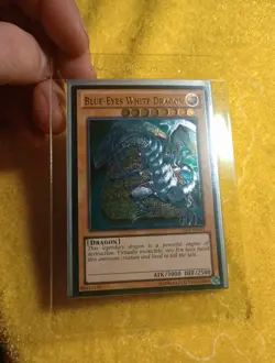 YuGiOh Blue-Eyes White Dragon YSKR-EN001 Ultimate Rare Unlimited (NM) - Image 2