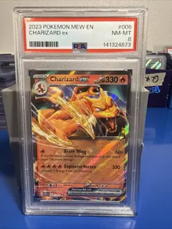 2023 Pokemon Mew en Charizard EX PSA 8 - Image 1