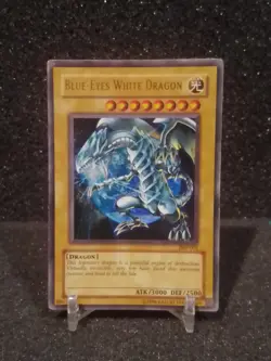 Blue Eyes White Dragon Holo Foil Yugioh Card - Collectible TCG - Image 1