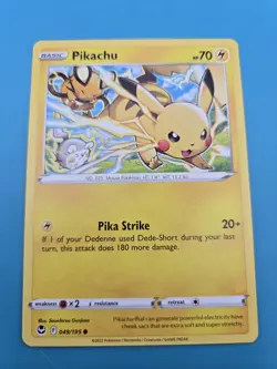 Pikachu 049/203 Evolving Skies SWSH07 Pokemon TCG Regular NM - Image 1
