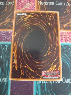 Yu-Gi-Oh! TCG Dark Magician MVP1-ENG54 Gold Rare 1st Edition Near Mint a1/ - Image 3