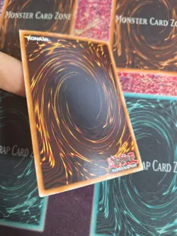 Yu-Gi-Oh! TCG Dark Magician MVP1-ENG54 Gold Rare 1st Edition Near Mint a1/ - Image 4