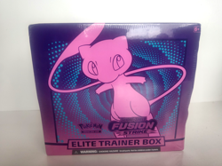 Pokemon TCG ETB Sword & Shield Fusiom Strike Elite Trainer Box - Sealed - Image 1