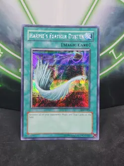 Yugioh Harpie's Feather Duster SDD-003 Prismatic Secret Rare NM - Image 1