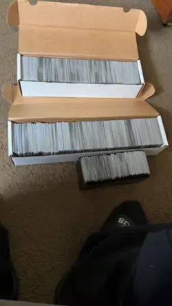 Magic: The Gathering 2300 Mixed Card Lot with Storage Boxes - Image 2