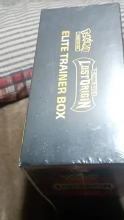 Pokemon Sword & Shield Lost Origin Elite Trainer Box Booster English Giratina - Image 3