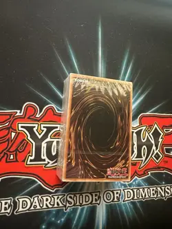 Yu-Gi-Oh! Kaiba Complete Sealed English Deck 25th Anniversary Briefcase Edition - Image 2
