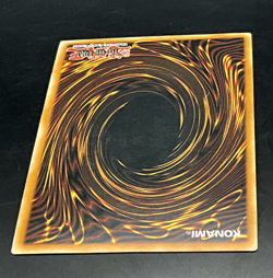 Yugioh Blue-Eyes White Dragon SKE-001 Super Rare 1st Edition - Image 5