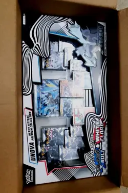 Pokemon Unova Heavy Hitters Premium Collection Black Bolt 2 Pack PREORDER - Image 5