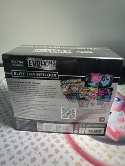 Pokemon Sword & Shield Evolving Skies Elite Trainer Box-Small tear See Pictures - Image 5