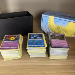 535 Pokemon Bulk Lot - Common/Uncommon/Rare Holos/Reverse Holos from SWSH onward - Image 1