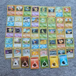 Original 1999 Pokemon 46 different base Pokemon, energy and trainer cards - Image 1