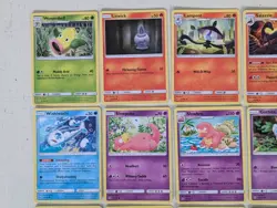 21 GUARDIANS RISING SET CARDS, INCLUDES REVERSE HOLO, POKEMON CARD TCG BUNDLE - Image 4