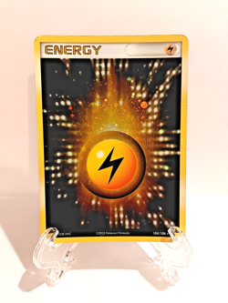 Lightning Energy 104/106 EX Emerald Holo Swirl Pokemon 2005 - Image 1