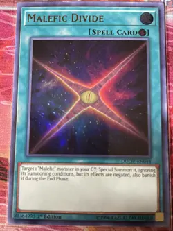 *** MALEFIC DIVIDE *** ULTRA RARE DUOV-EN044 MINT/NM YUGIOH! - Image 1