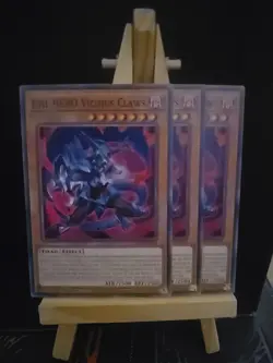 Evil HERO Vicious Claws ×3 - 1st Edition - Common - ALIN-EN005 - Yu-Gi-Oh! - Image 1