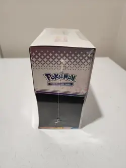 Pokemon Scarlet & Violet - Prismatic Evolutions Elite Trainer Box - Image 3