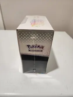 Pokemon Scarlet & Violet - Prismatic Evolutions Elite Trainer Box - Image 4