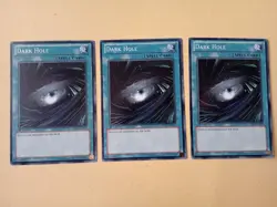 Dark Hole Playset SDRE-EN031 1st Edition Yugioh - Image 1