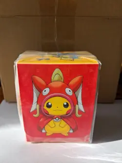 Gyarados & Magikarp Poncho Pikachu Deck Box Pokemon Center Exclusif - Image 1